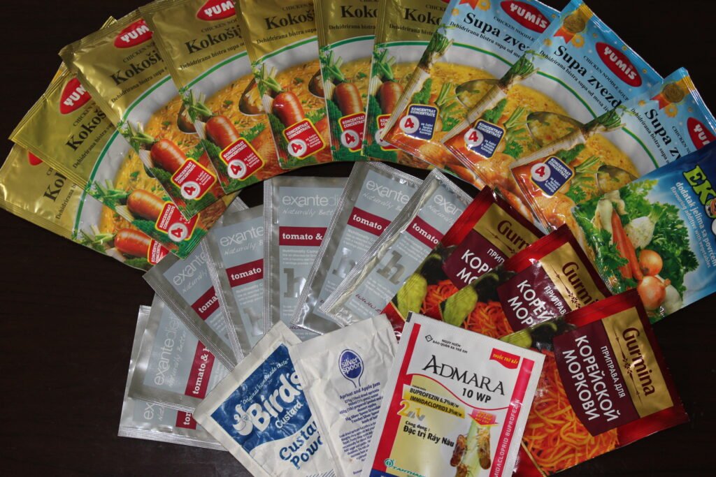 Finished product packs made by HS-160D packaging machine