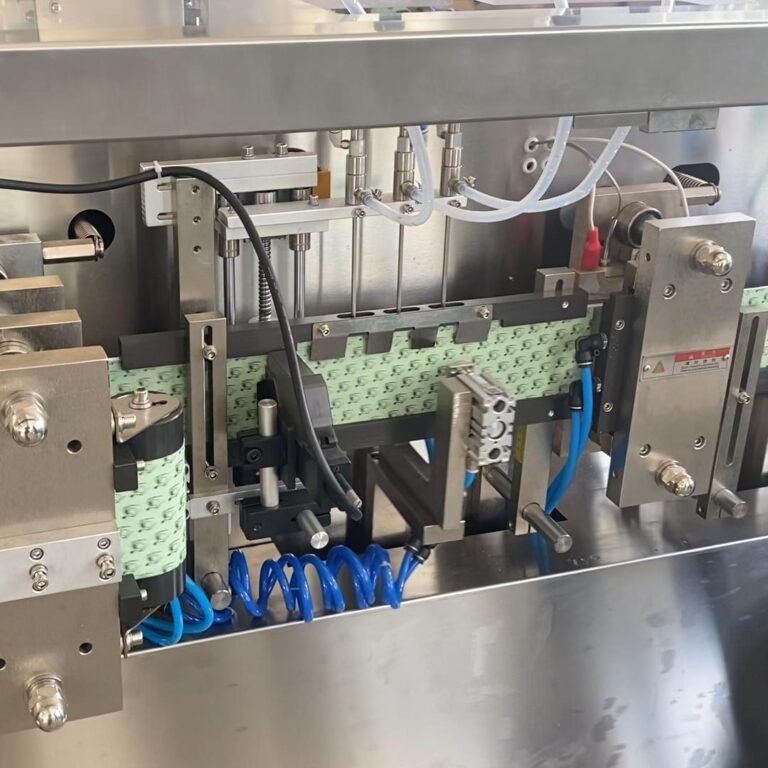 Filling station of a packaging machine
