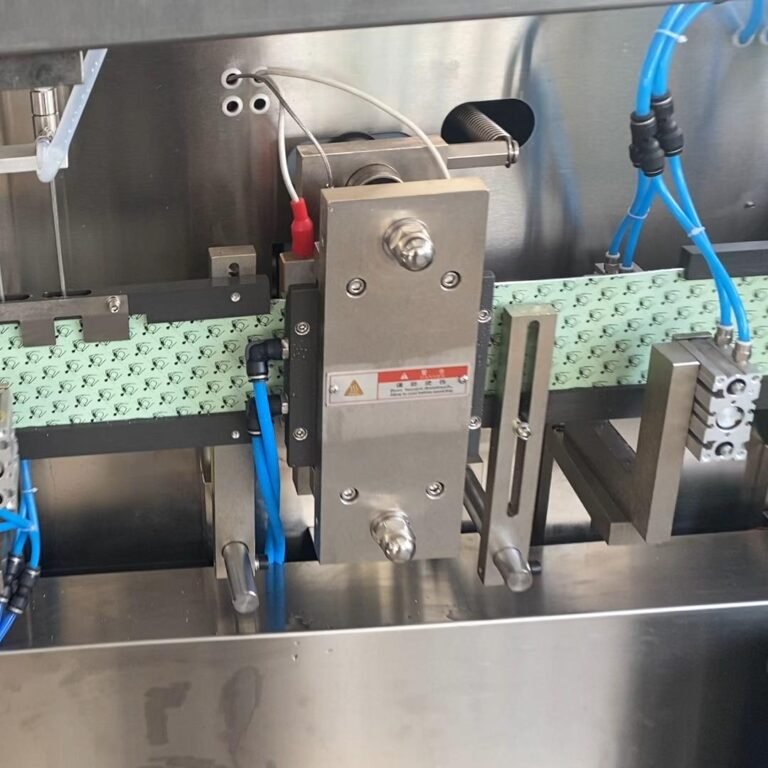 sealing station of a packaging machine